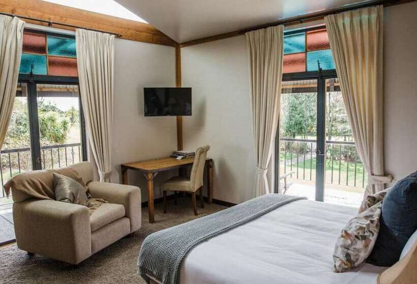 Deluxe Suite, The Narrows Landing