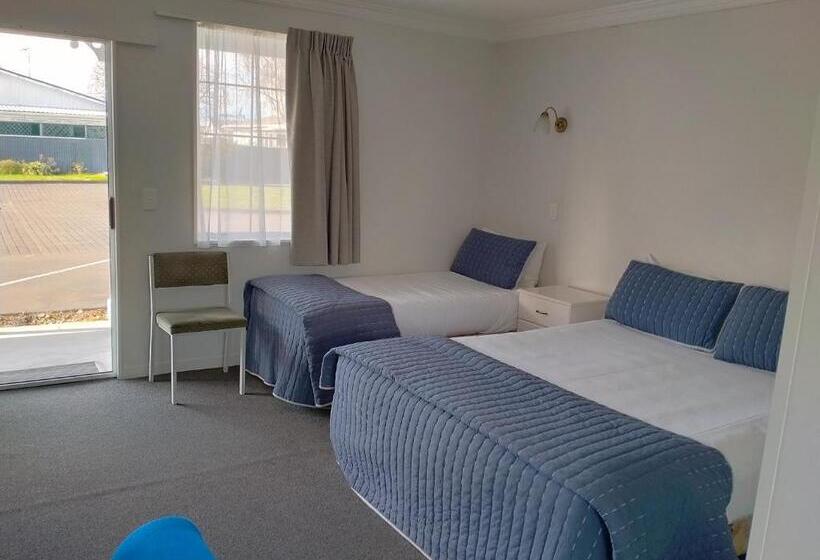 Студия Премиум, Kings Court Motel