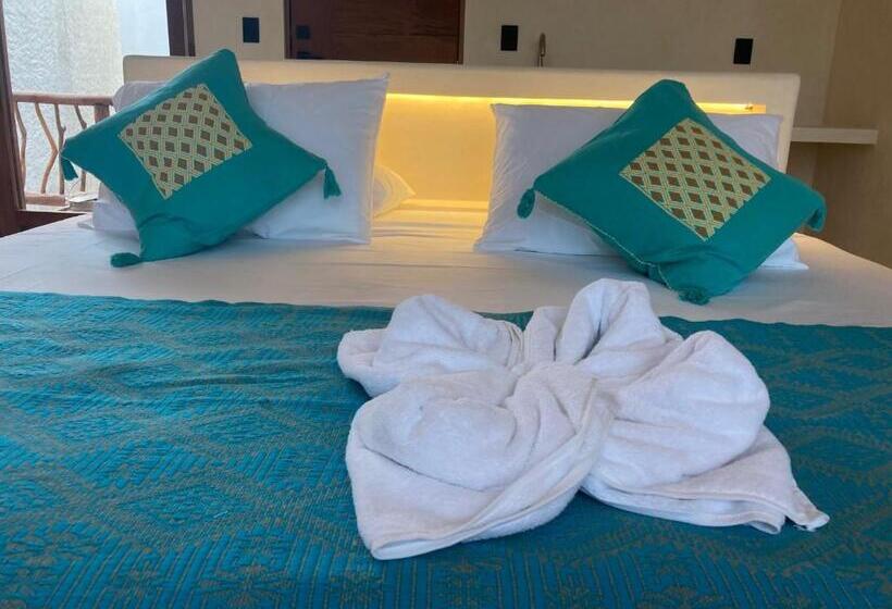 سوئیت با تخت بزرگ, Tikul Hotel Boutique