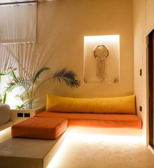 سوییت, Tikul Hotel Boutique