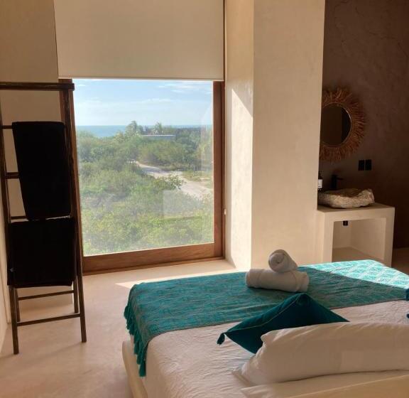 Deluxe Suite King Bed, Tikul Hotel Boutique
