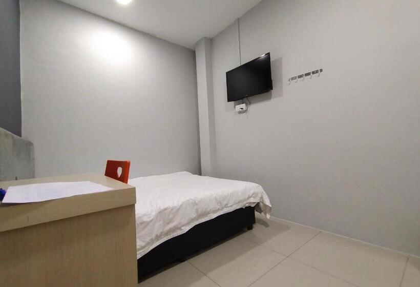 اتاق استاندارد, Oyo 90478 Marina World