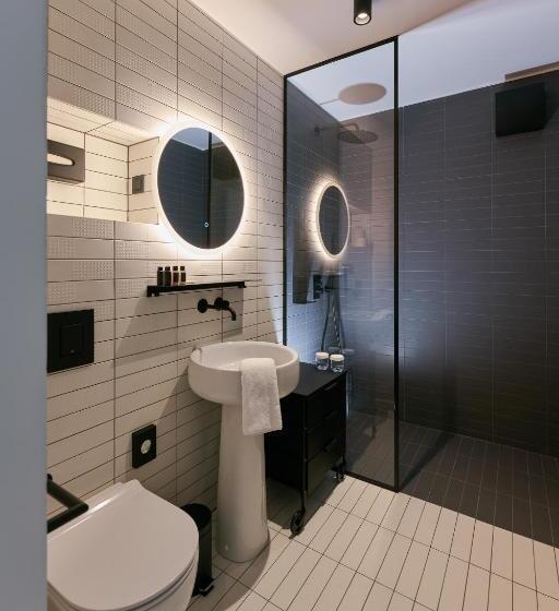 آپارتمان 3 خوابه, Neu Residences Smart Stay