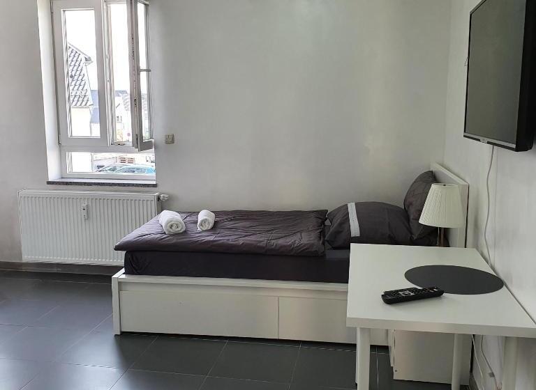 Номер Стандарт Трехместный, Pension Bad Soden / Apartment And Rooms