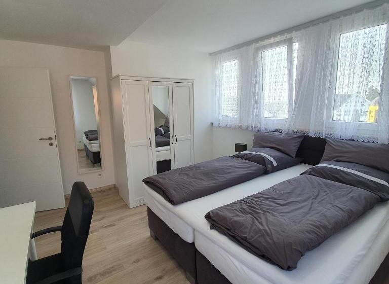Family Suite, Pension Bad Soden / Apartment And Rooms