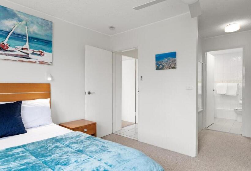 Апартаменты Deluxe 2 Спальни, 84 The Spit Holiday Apartments