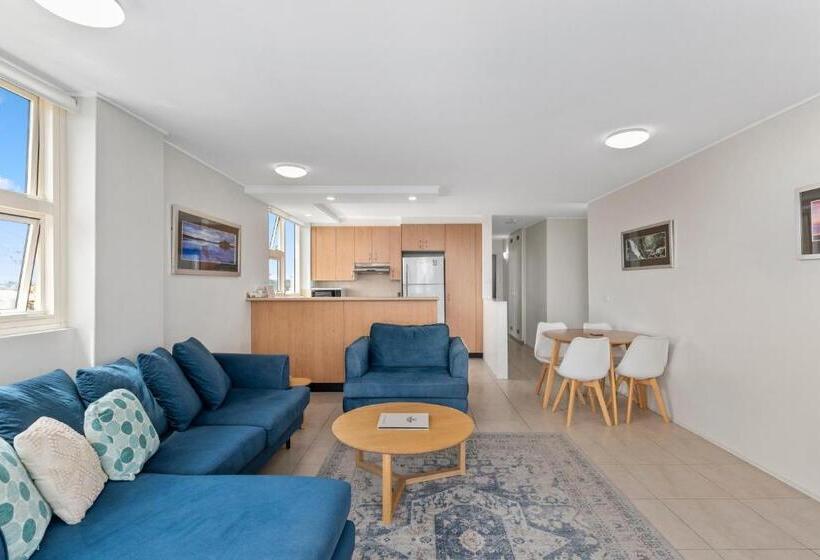 Апартаменты Deluxe 2 Спальни Вид на Море, 84 The Spit Holiday Apartments