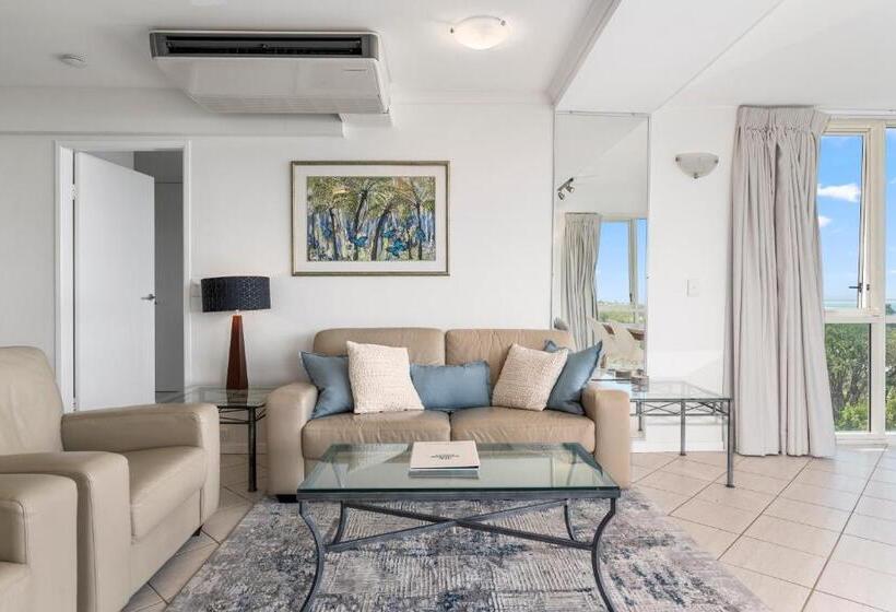 Апартаменты 2 Спальни Вид на Море, 84 The Spit Holiday Apartments