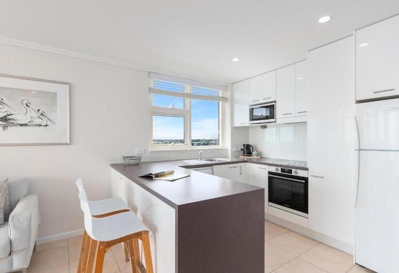 Апартаменты Ejecutiva 2 Спальни, 84 The Spit Holiday Apartments