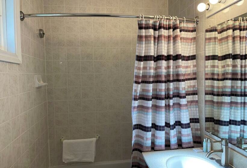 اتاق استاندارد با 2 تخت دوبل, Thriftlodge By Wyndham Moncton