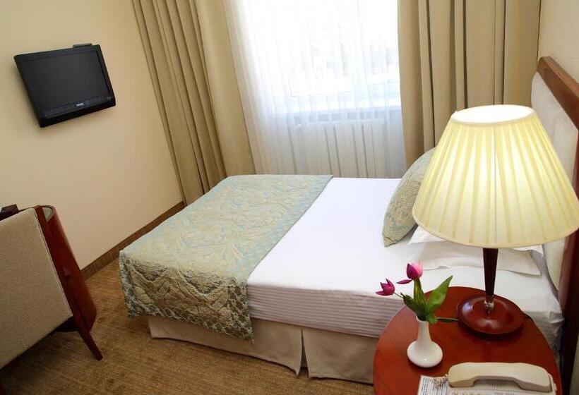 اتاق استاندارد یک نفره, Park Hotel Bishkek