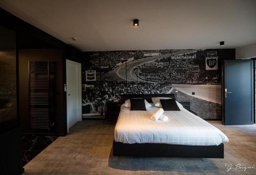 Люкс Повышенной Комфортности, Boutique Hôtel, La Cour De La Reine, Rooftop & Bistronomique Restaurant