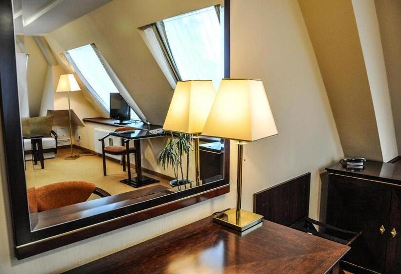 Полулюкс, Piramida Park Hotel & Wellness