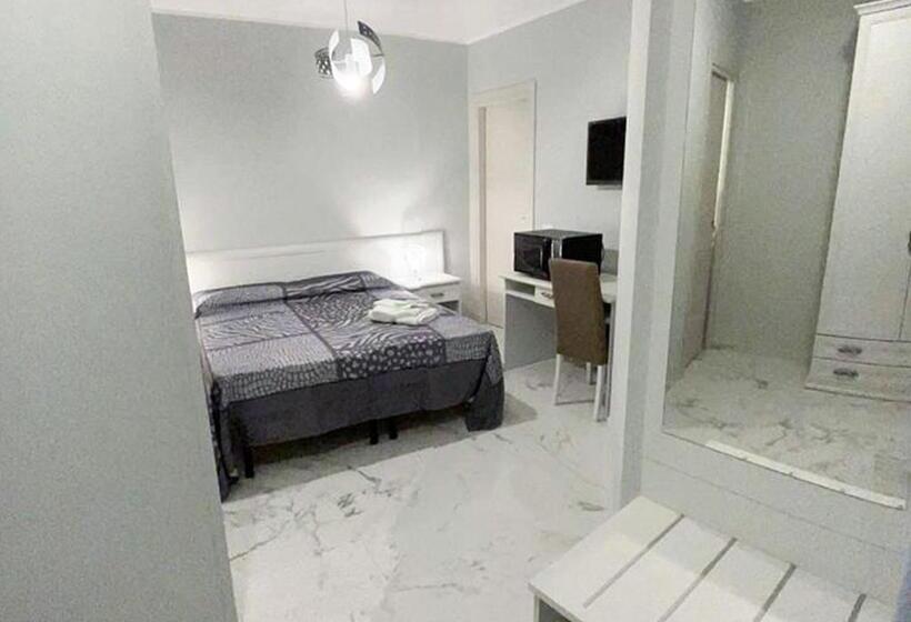 デラックスルーム, Casa Regina Margherita, Possibilità Di Posteggio Moto E Bici