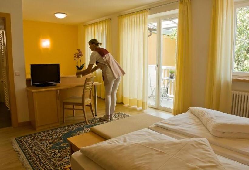 Номер Deluxe с Балконом, Frangart An Der Weinstraße