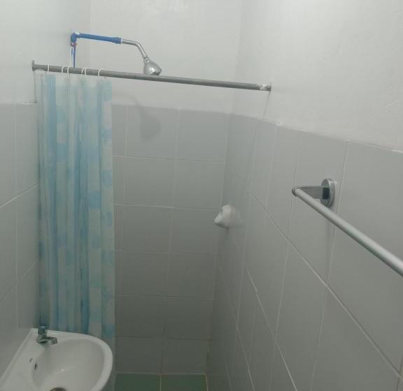 이코노미 룸, Bucana Beachfront Guesthouse