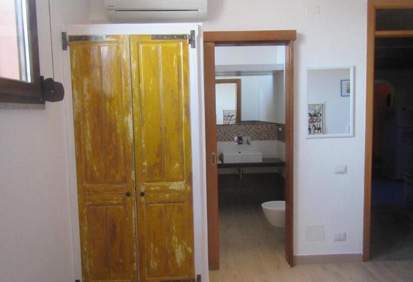 Трехместный Номер Базовый, B&b Su Tostainu