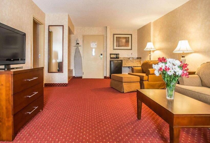 Люкс Кровать Кинг, Comfort Inn Pocono Lakes Region