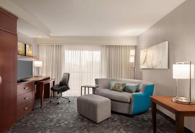 Люкс Кровать Кинг, Courtyard By Marriott Potomac Mills Woodbridge