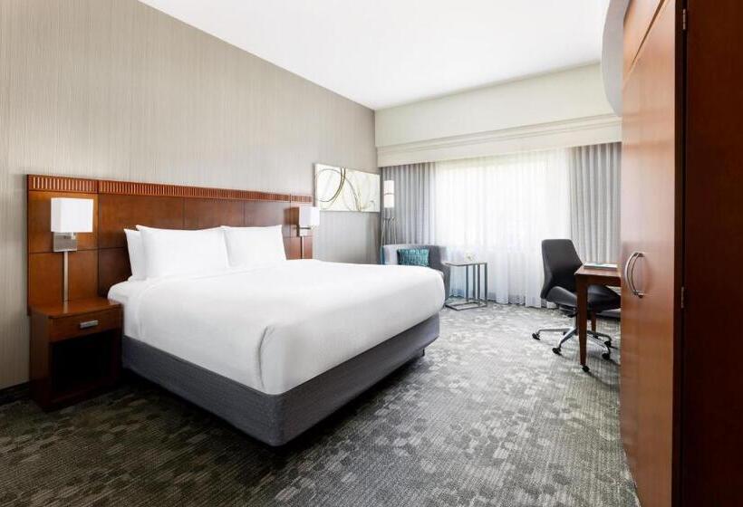 Номер Стандарт Кровать Кинг Адаптированный для Инвалидов, Courtyard By Marriott Potomac Mills Woodbridge