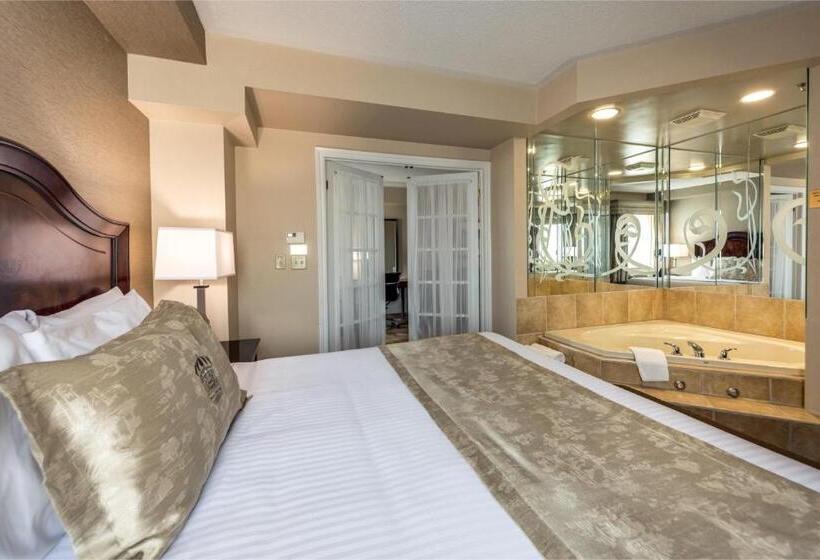 Люкс Deluxe Кровать Кинг, Monte Carlo Inn & Suites Downtown Markham