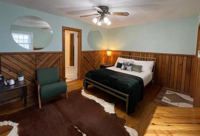 Номер Стандарт, Skyline Village Inn