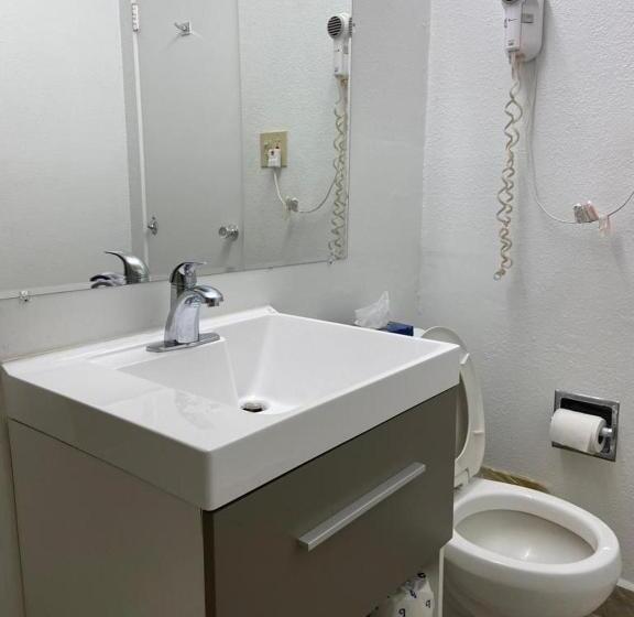 디럭스 스위트 킹 침대, University Inn Chico