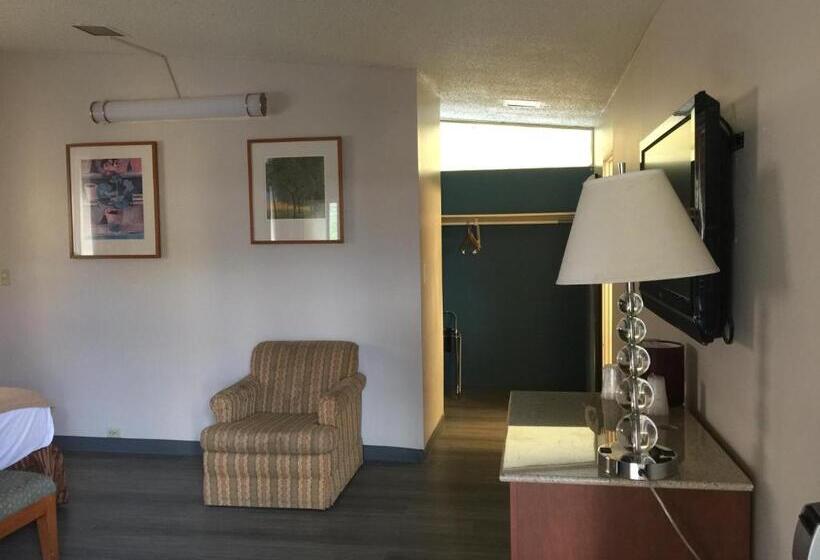 디럭스 스위트 킹 침대, University Inn Chico