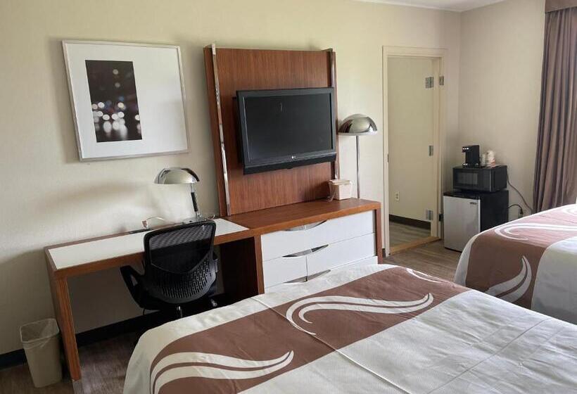 Люкс, Quality Inn & Suites New Hartford   Utica