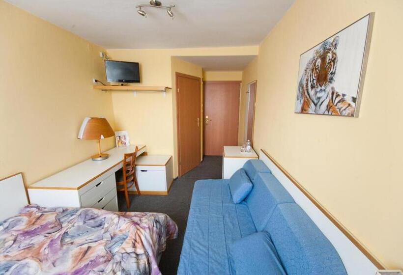 Номер Стандарт, Hostel Malinowski City