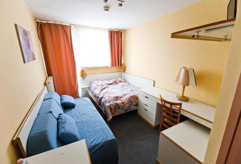 Номер Стандарт, Hostel Malinowski City