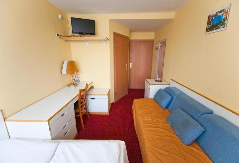 Номер Стандарт, Hostel Malinowski City