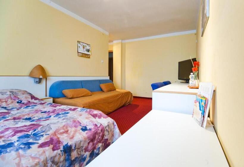Номер Стандарт, Hostel Malinowski City