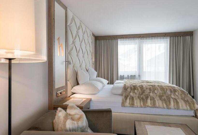 اتاق استاندارد با بالکن, Alpen Wellness Resort Hochfirst
