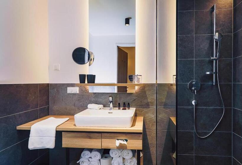 سوئیت با وان آب گرم, Stockinggut By Avenida Hotel & Residences
