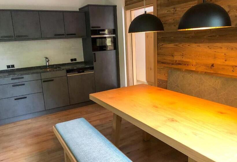 침실 2개 아파트, Das Luggi Appartements