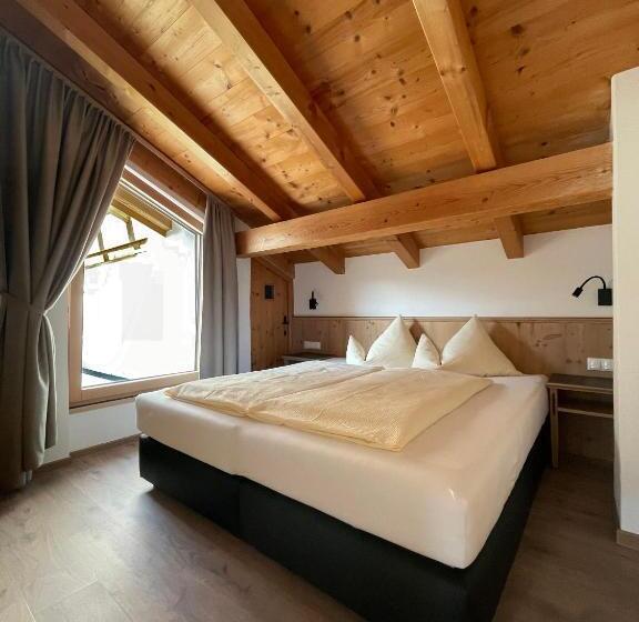 Люкс Повышенной Комфортности, & Suites Glück Auf