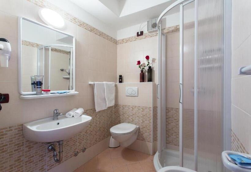 Номер Стандарт Трехместный, Club Hotel Zodiaco