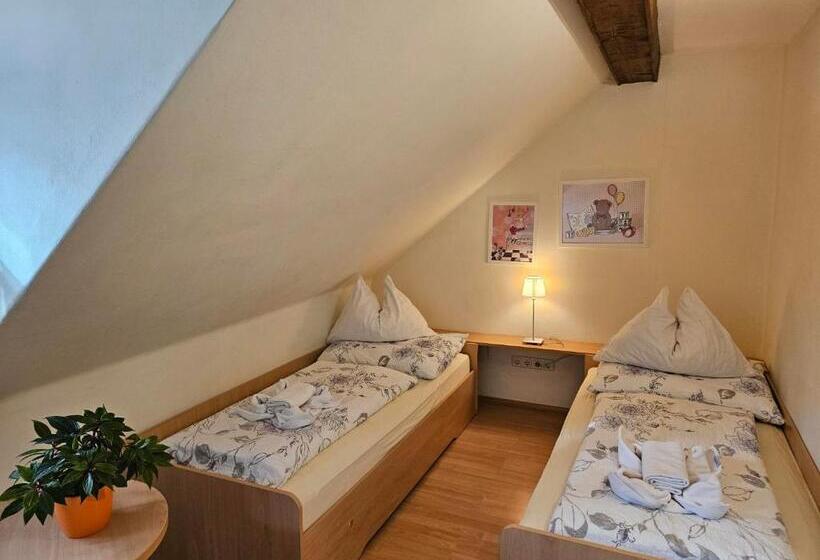 اتاق استاندارد چهار تخته, Gasthof Pension Alt Kirchheim