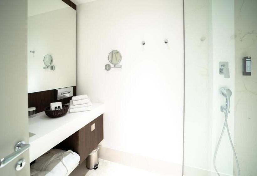Полулюкс Superior, Wulfenia 4s   Adults Only