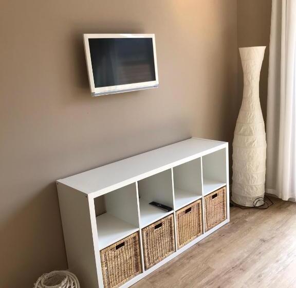 Апартаменты 1 Спальня с Балконом, Klein & Fein, Appartement  Und Zimmervermietung