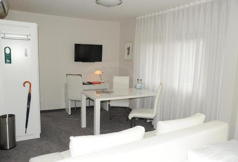 Номер Superior, Adler   Weil Am Rhein