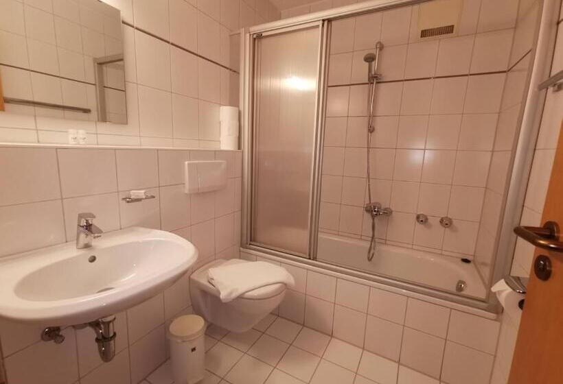 Номер Стандарт с Балконом, A8 Hotel Im Darchinger Hof, Bed & Breakfast