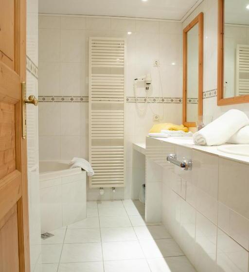 Студия Deluxe, Berghotel Habbel Und Die Welt Kann Warten
