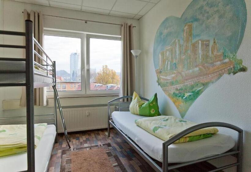 标准三人间, Hostel Jena
