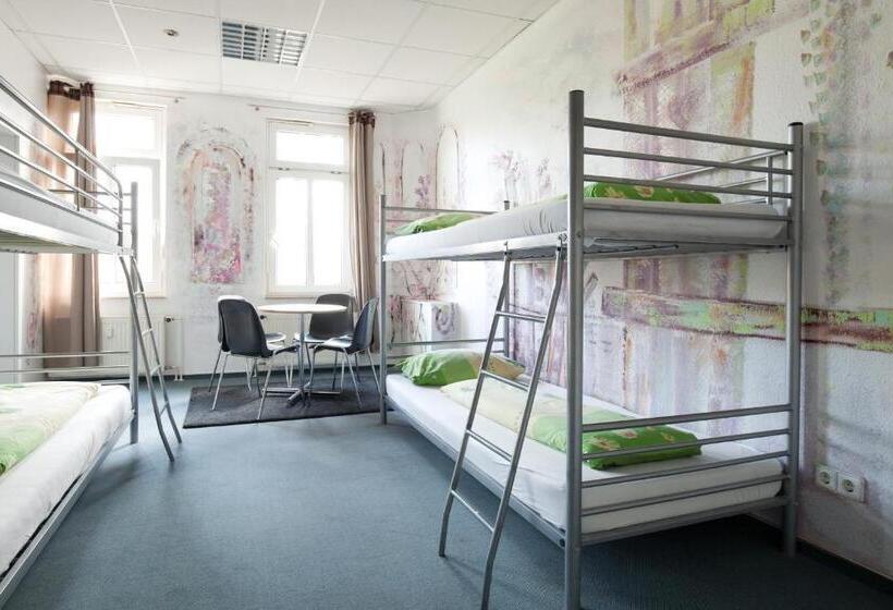 共用房间的床, Hostel Jena