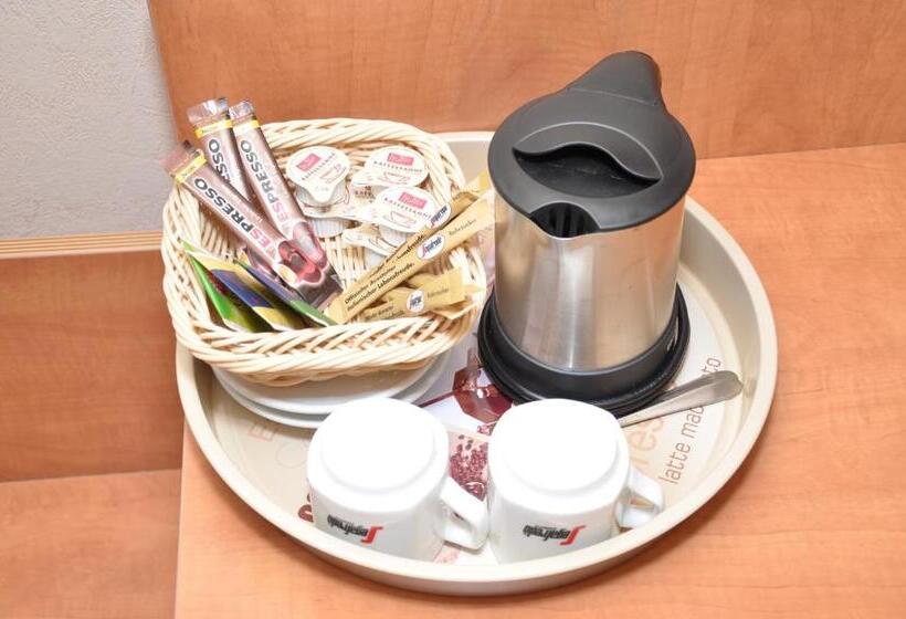 Номер Стандарт, Cafe Hoyer Pension Und Appartements