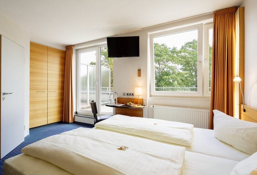 标准间带阳台, Messehotel Köln Deutz