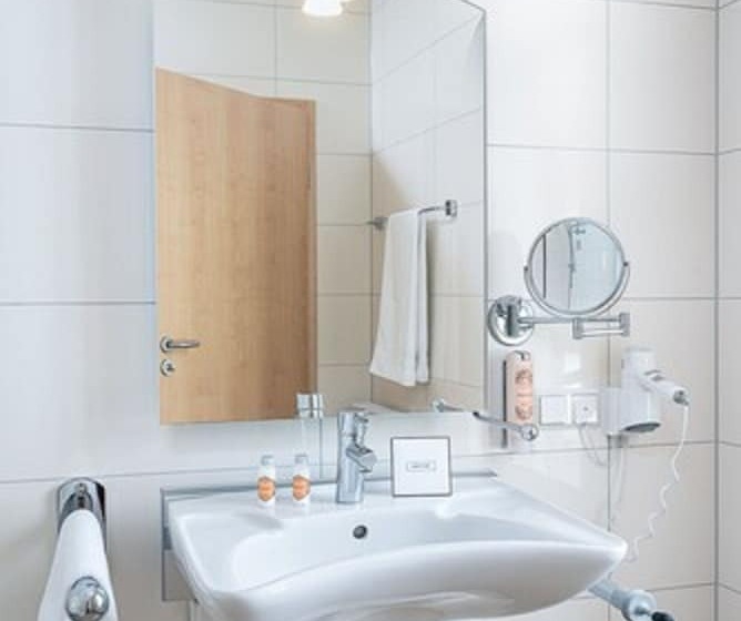 Одноместный Номер Стандарт Адаптированный для Инвалидов, Classicx Landhaus & Hotel   Bed & Breakfast