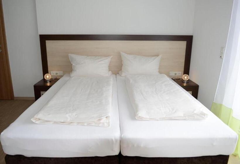 Номер Стандарт, Naturparkhotel & Landgasthof Stromberg